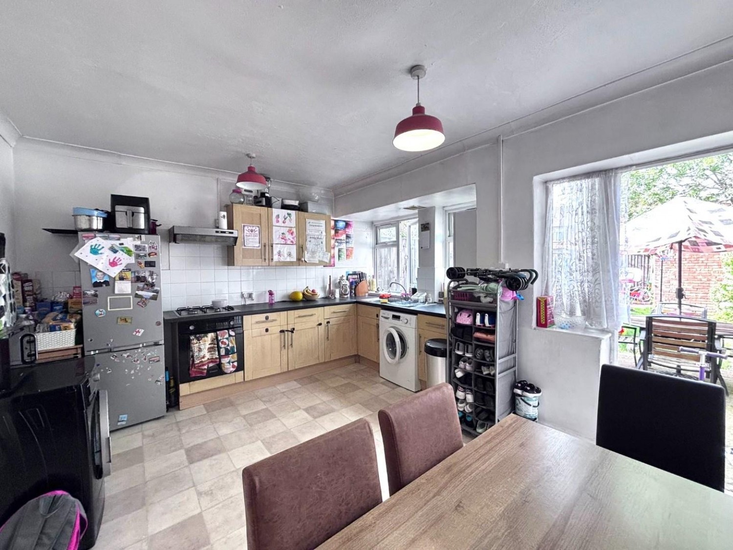 Warwick Crescent, Hayes, UB4 8RE