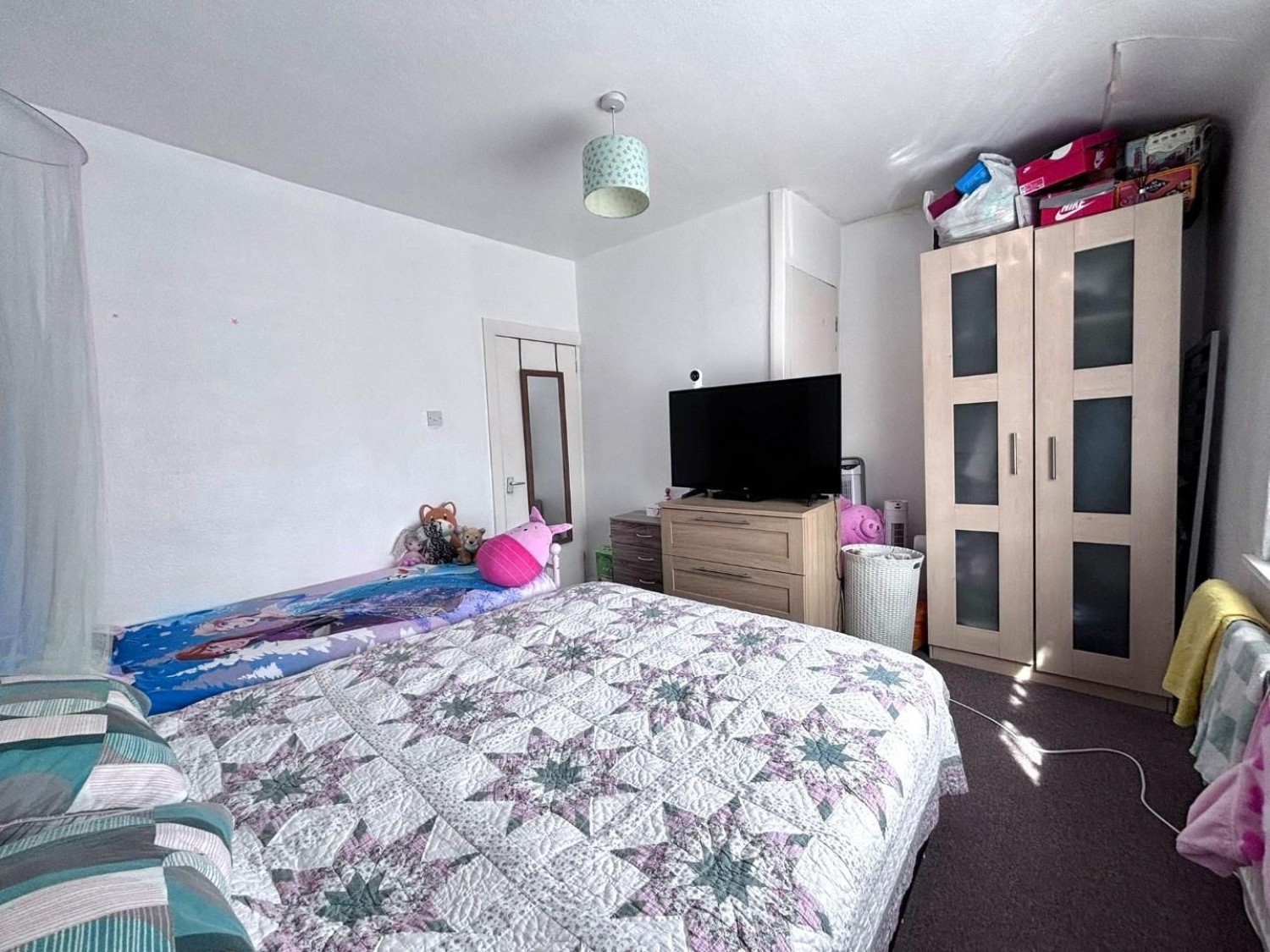 Warwick Crescent, Hayes, UB4 8RE