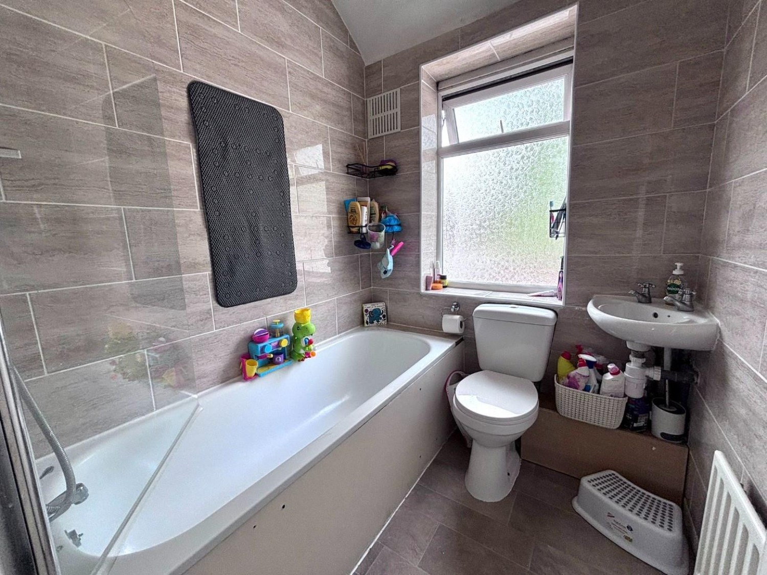 Warwick Crescent, Hayes, UB4 8RE