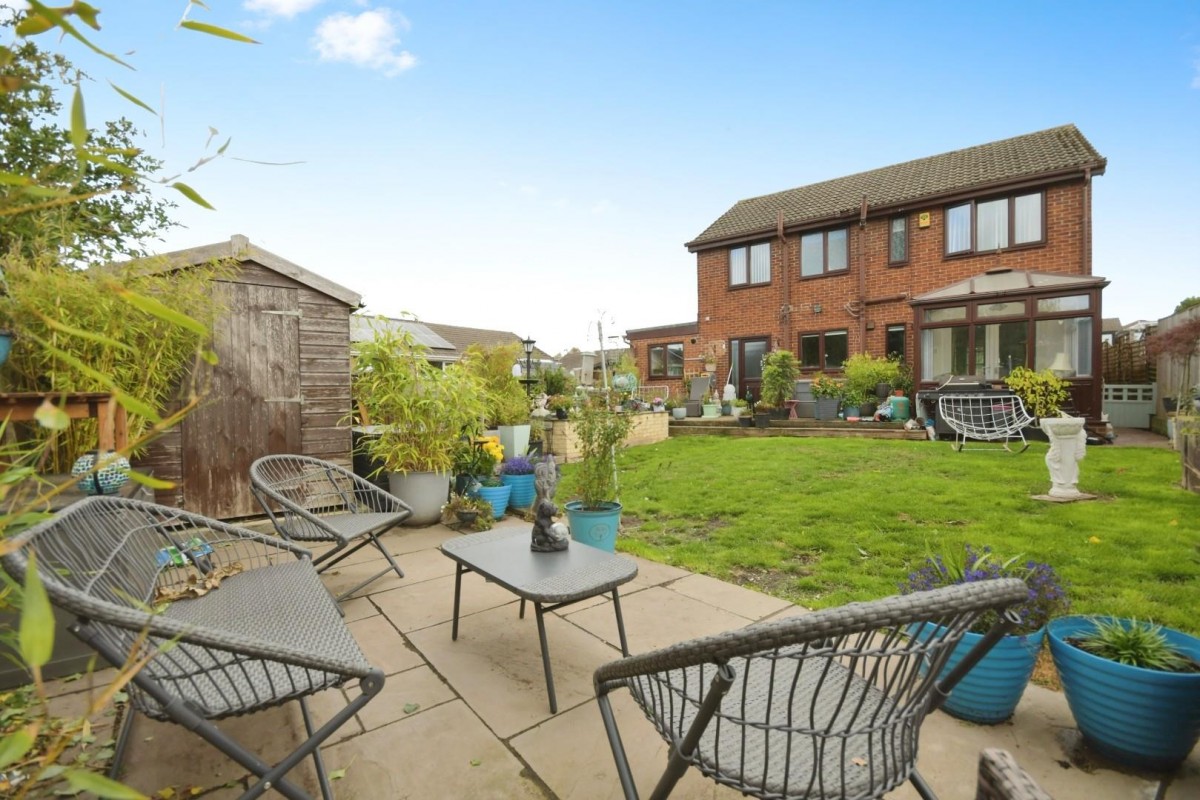 Durham Avenue, Grassmoor, Chesterfield, S42 5DL