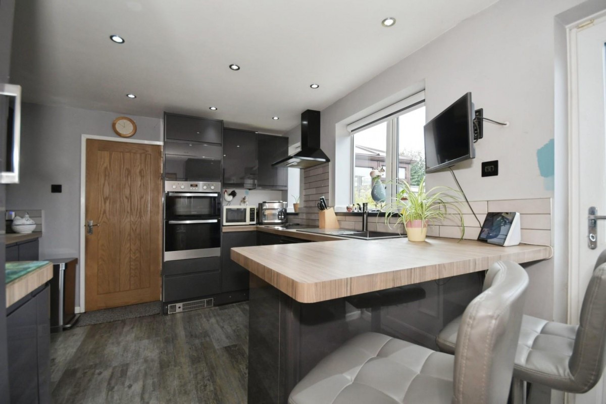 Durham Avenue, Grassmoor, Chesterfield, S42 5DL