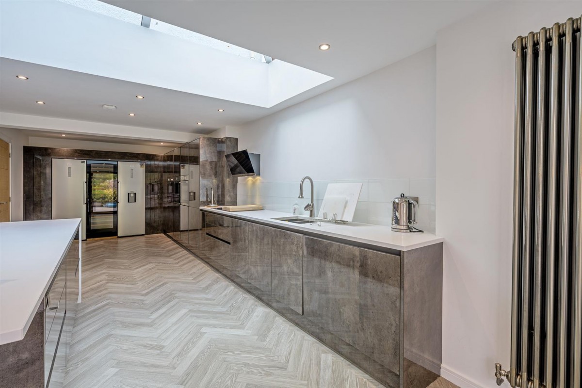 Cot Lane, Kingswinford, DY6 9SB