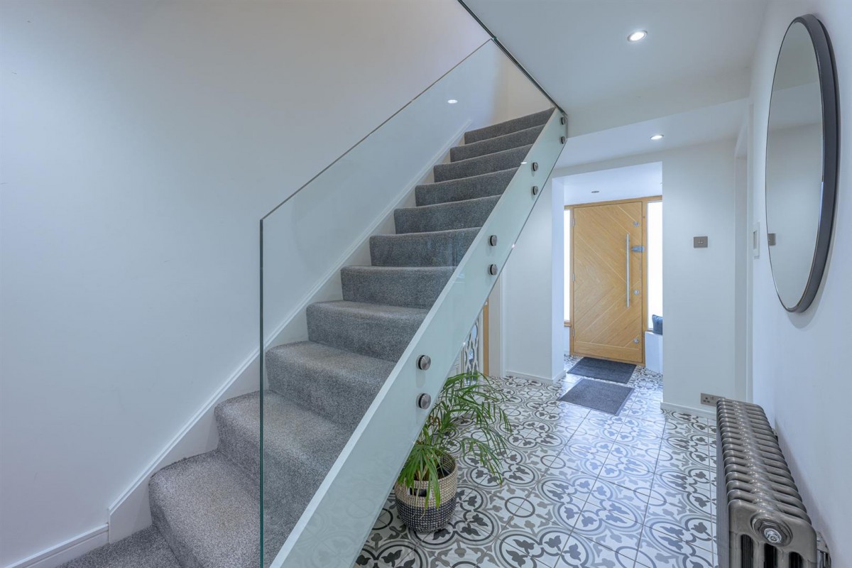 Cot Lane, Kingswinford, DY6 9SB