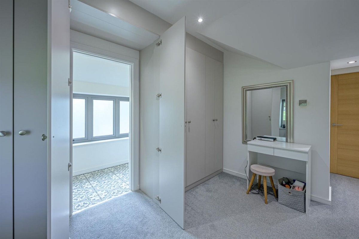 Cot Lane, Kingswinford, DY6 9SB