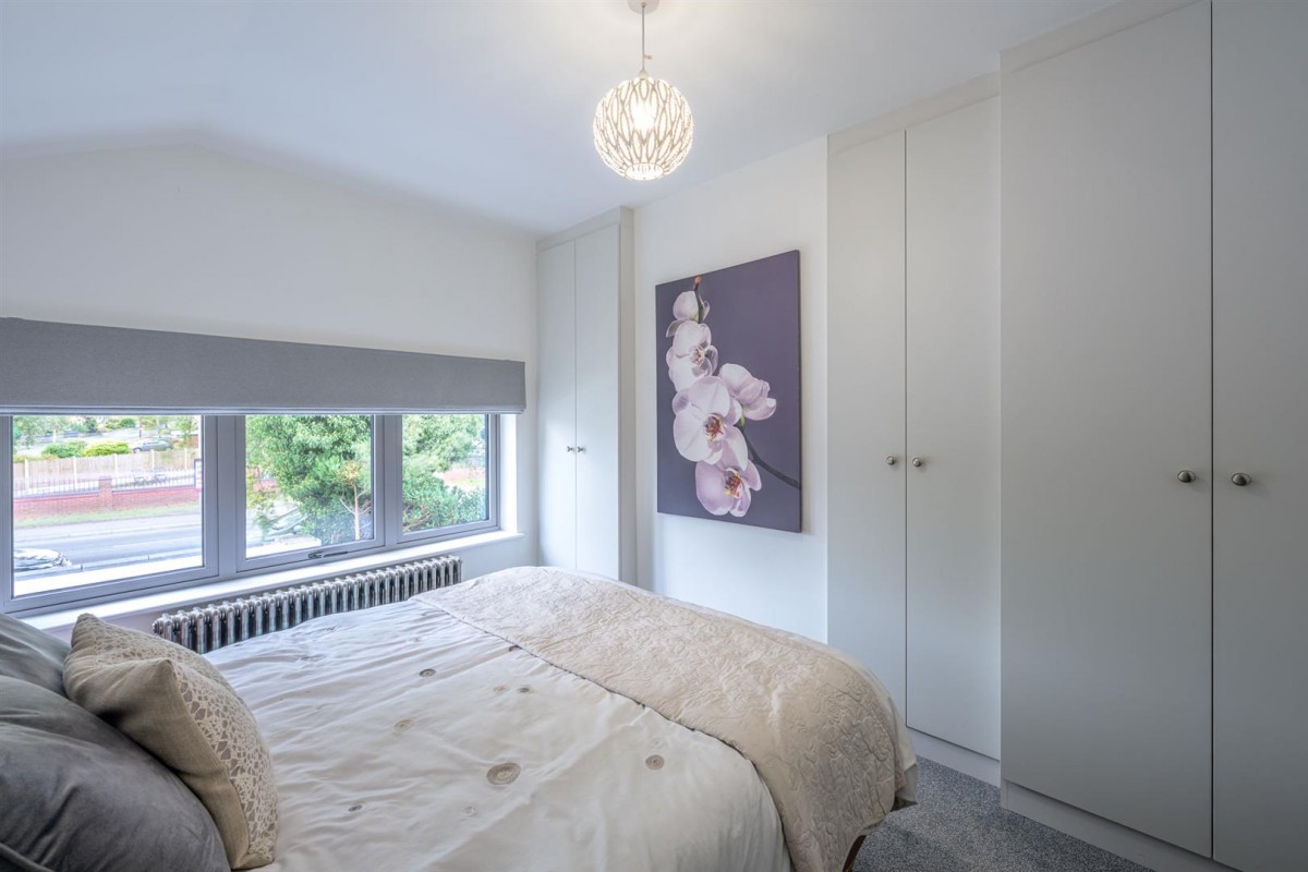 Cot Lane, Kingswinford, DY6 9SB