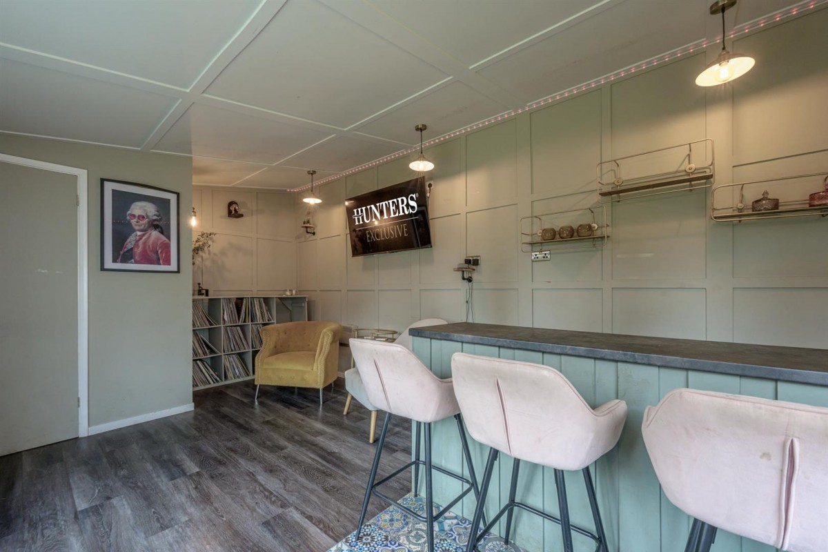 Cot Lane, Kingswinford, DY6 9SB