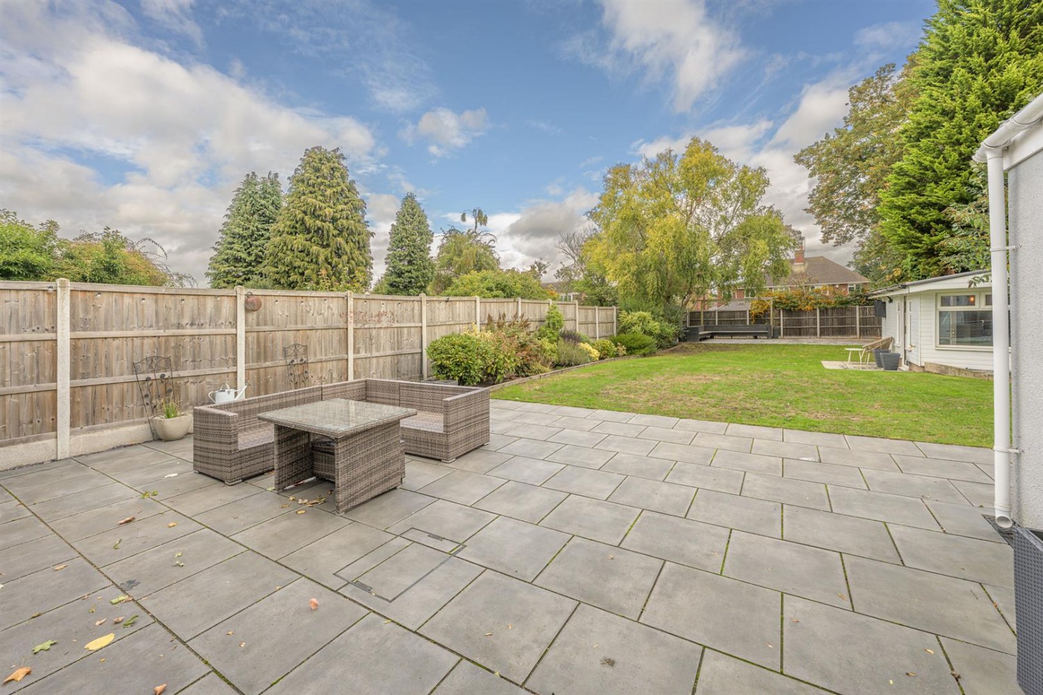 Cot Lane, Kingswinford, DY6 9SB