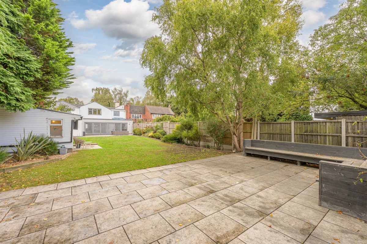 Cot Lane, Kingswinford, DY6 9SB