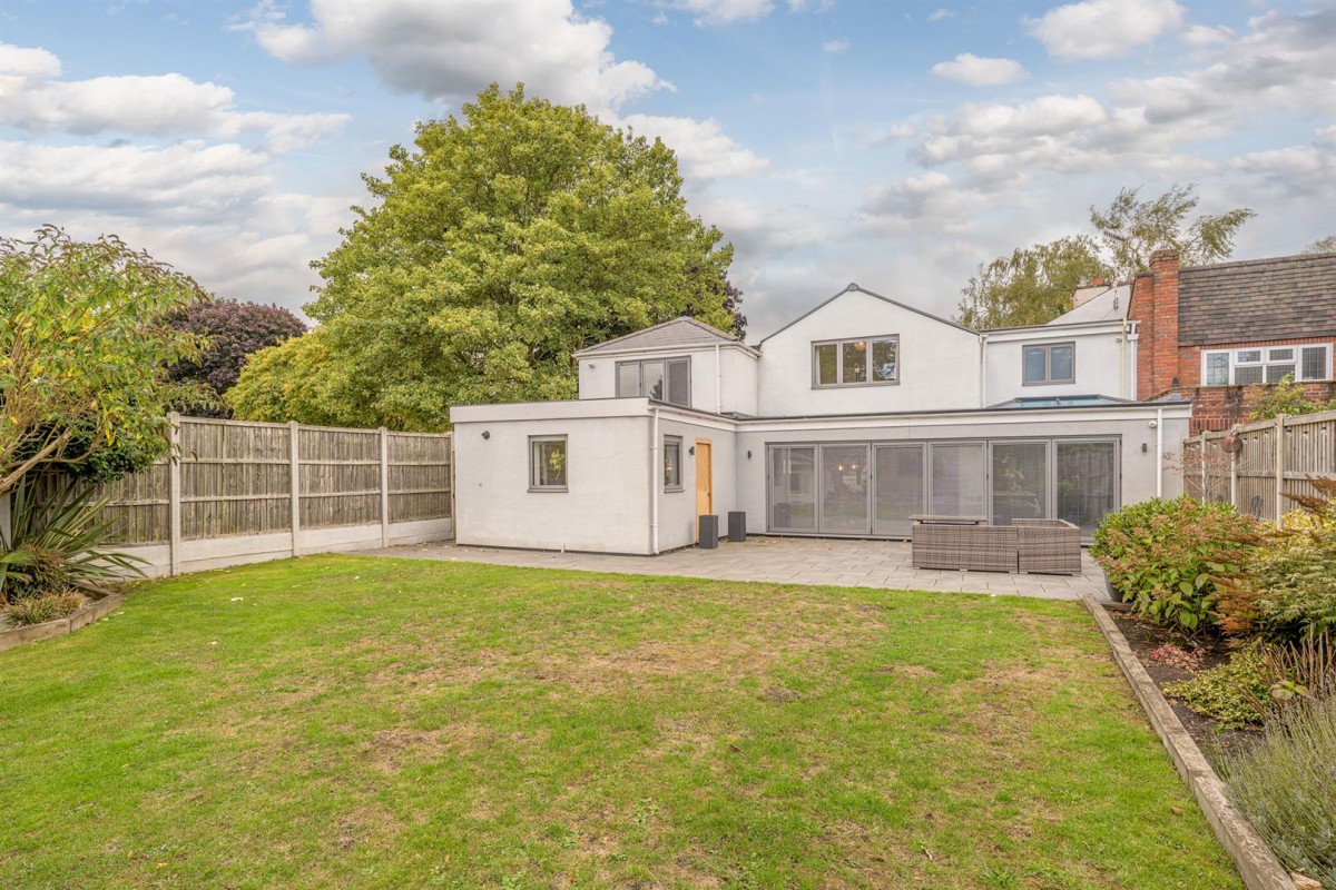 Cot Lane, Kingswinford, DY6 9SB