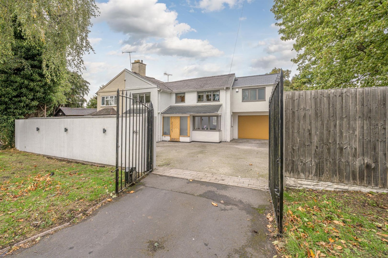 Cot Lane, Kingswinford, DY6 9SB