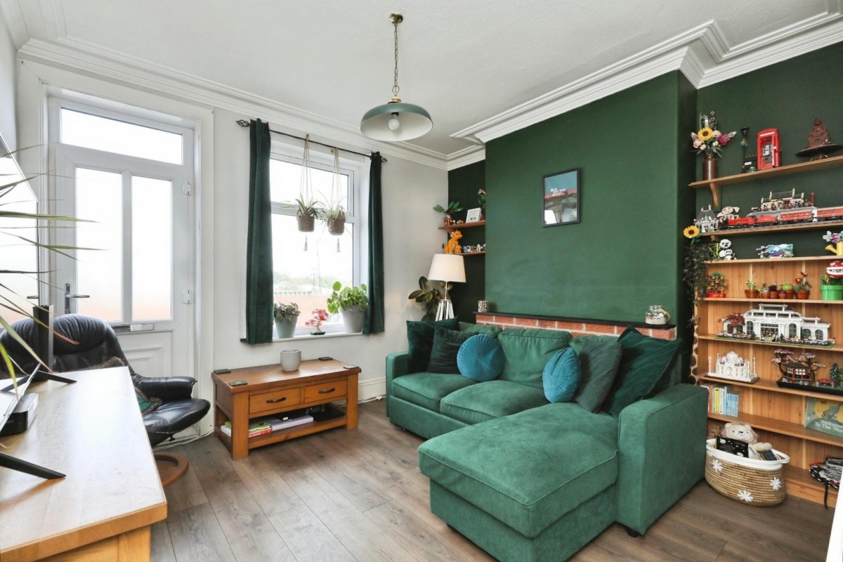 Olive Grove Road, Heeley, Sheffield, S2 3GD