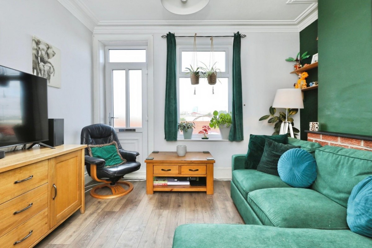 Olive Grove Road, Heeley, Sheffield, S2 3GD