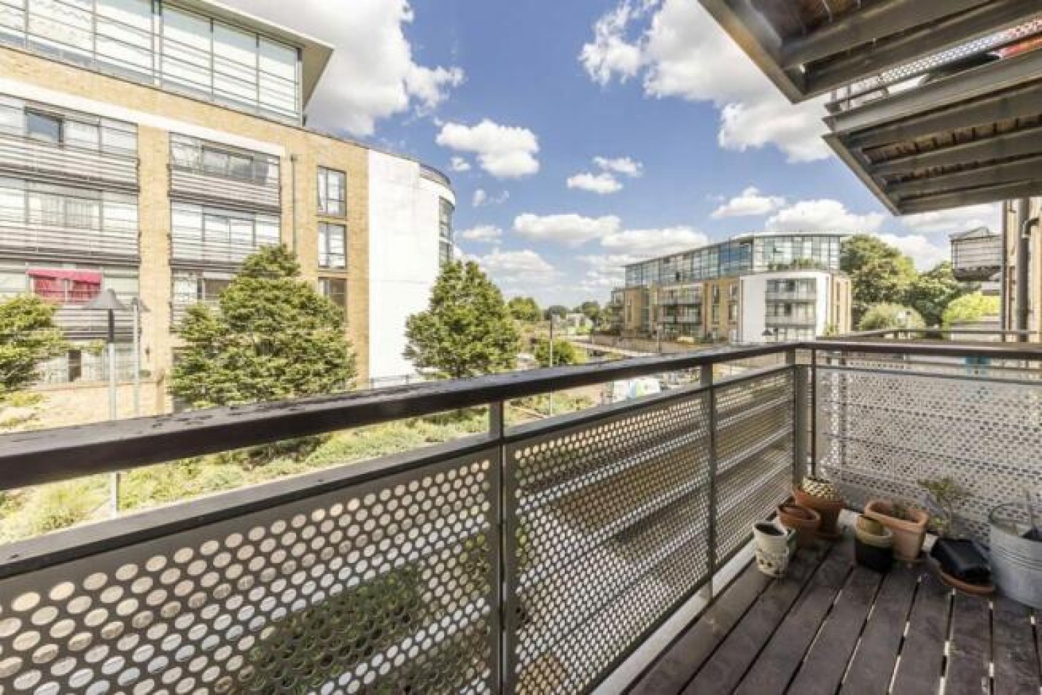 Town Meadow, Brentford