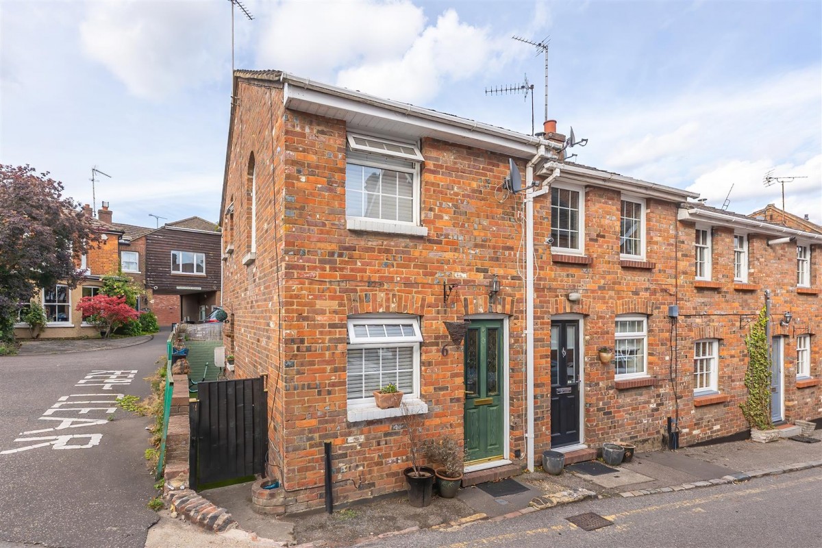 Parsonage Place, Tring