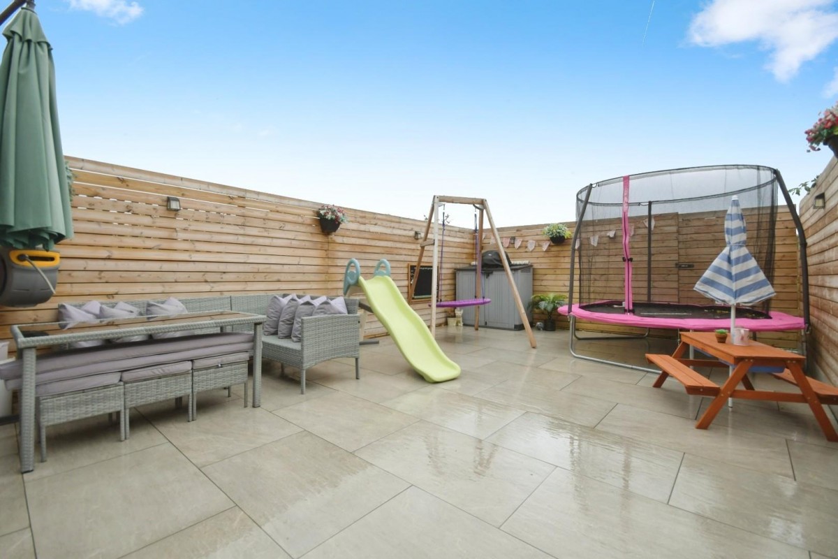 Frecheville Street, Staveley, Chesterfield, S43 3XF