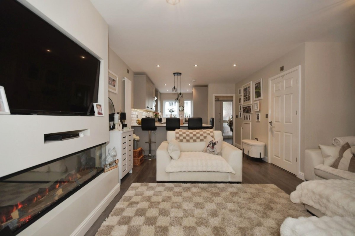 Frecheville Street, Staveley, Chesterfield, S43 3XF