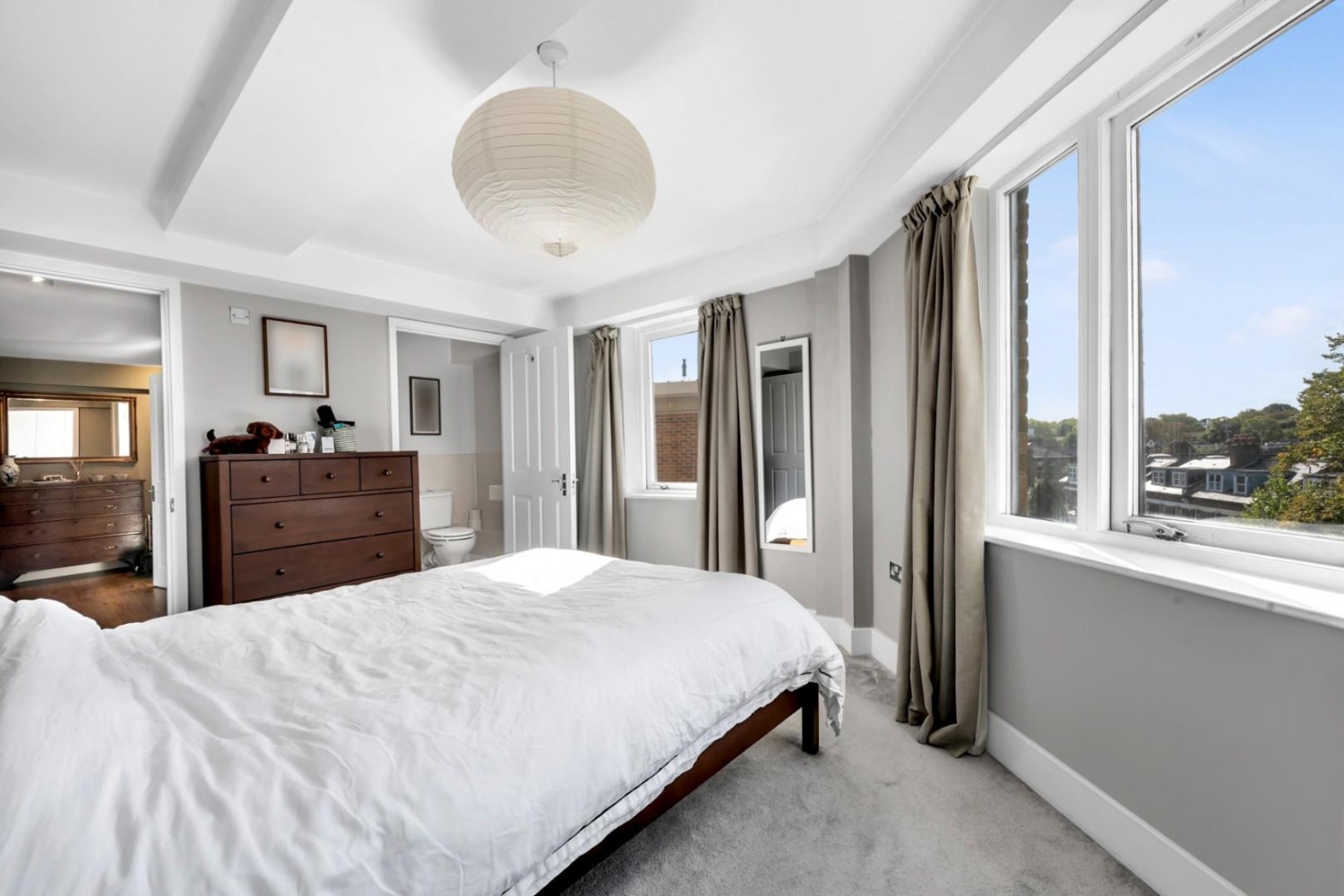 Queens Drive, London, N4