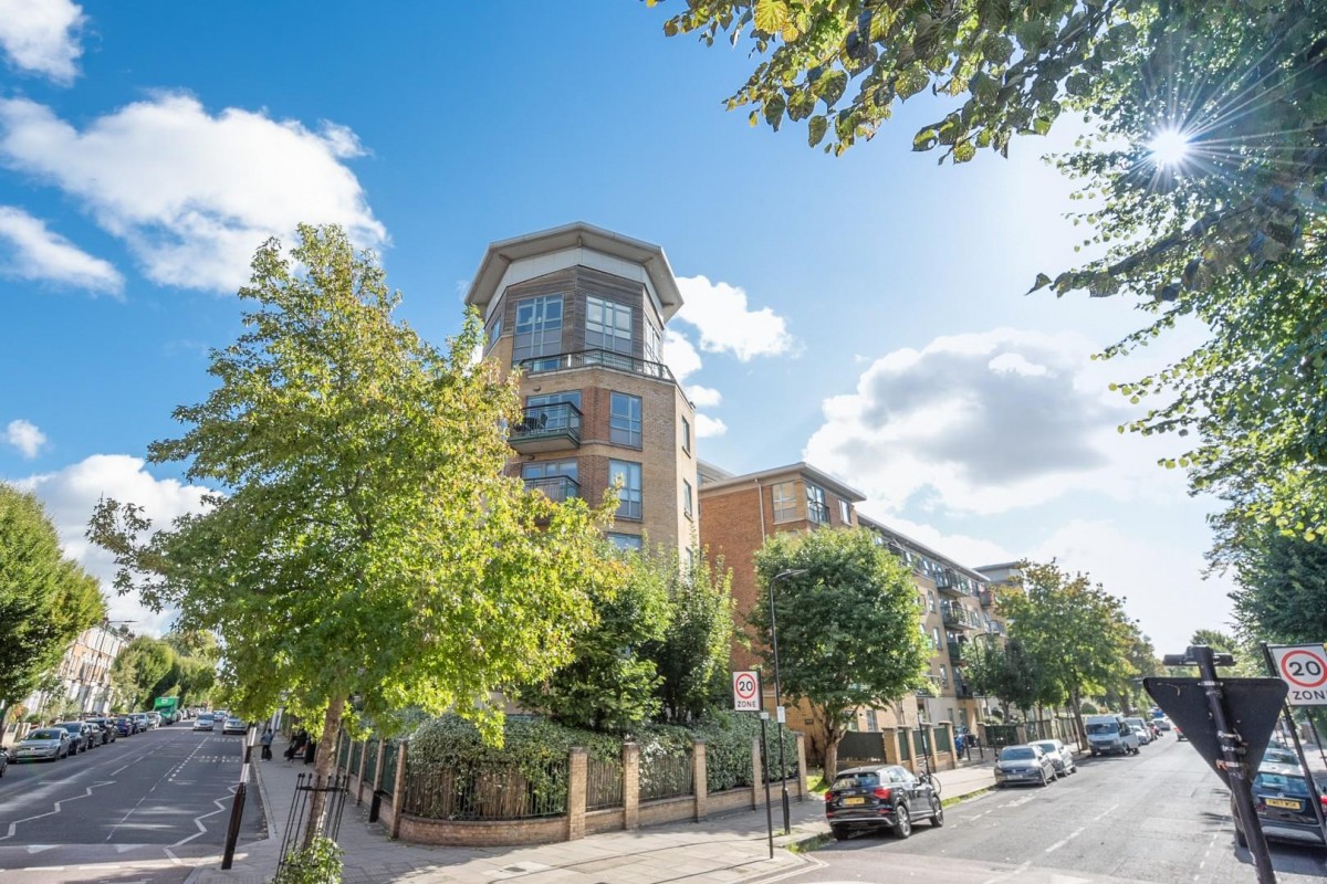 Queens Drive, London, N4