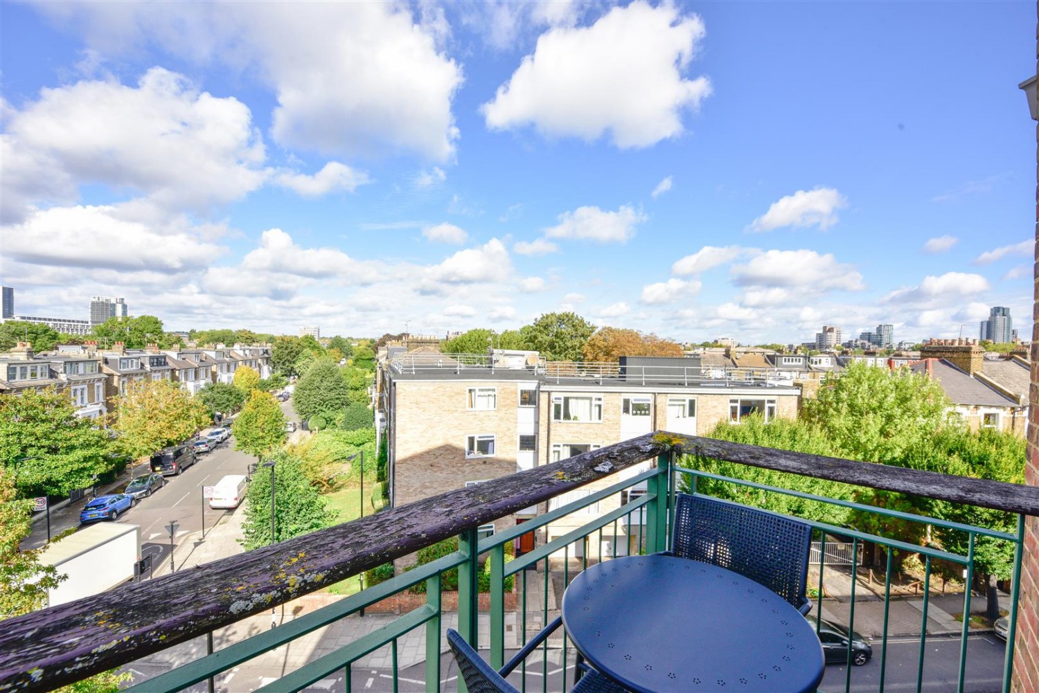 Queens Drive, London, N4