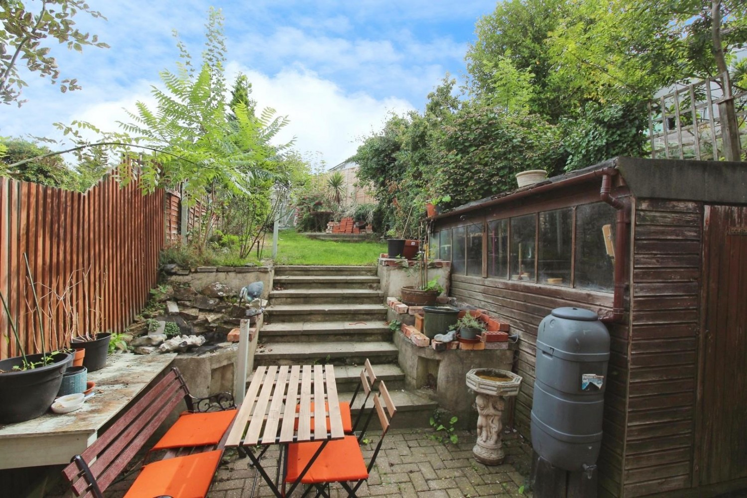 Willrose Crescent, London