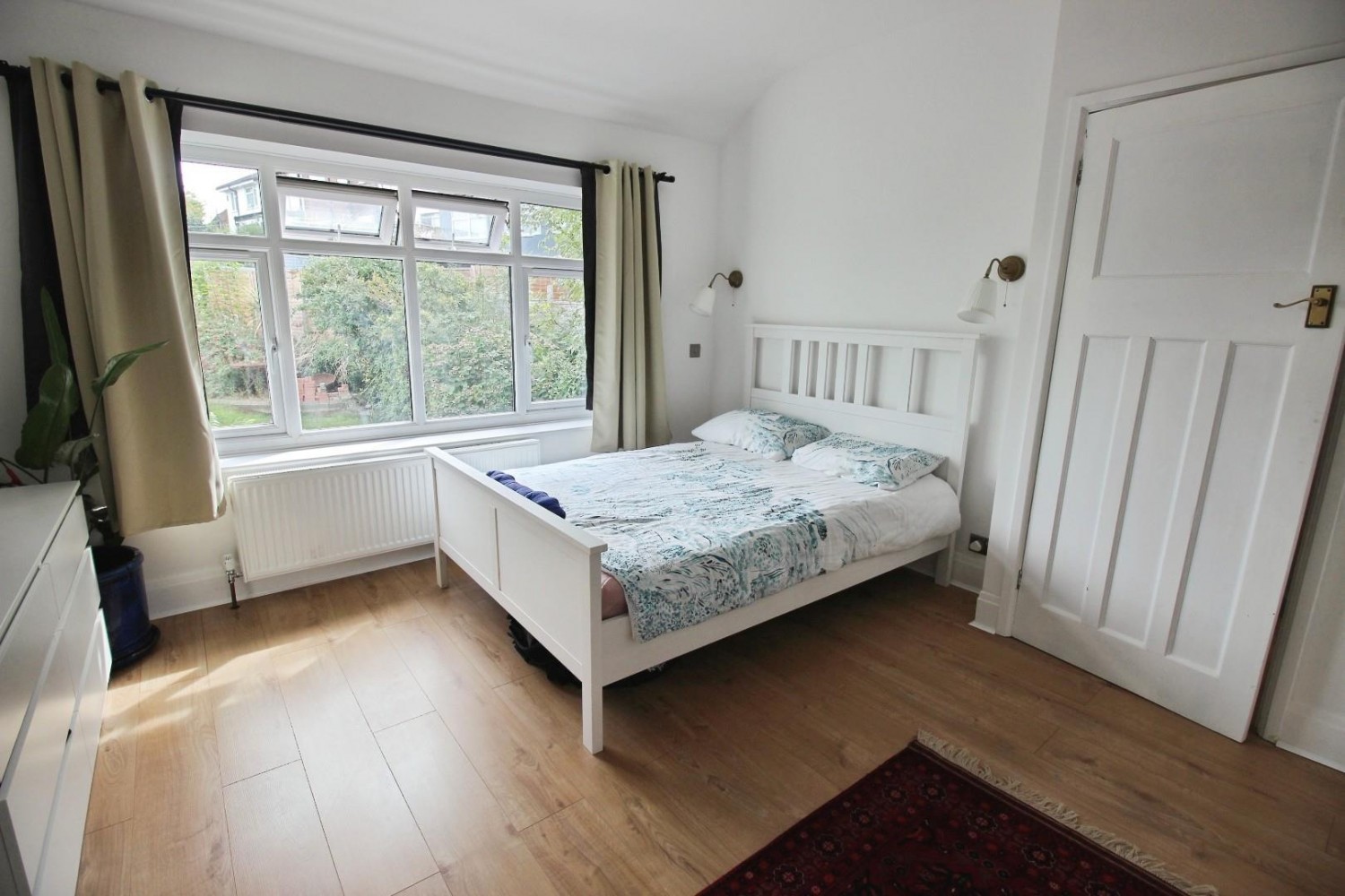 Willrose Crescent, London