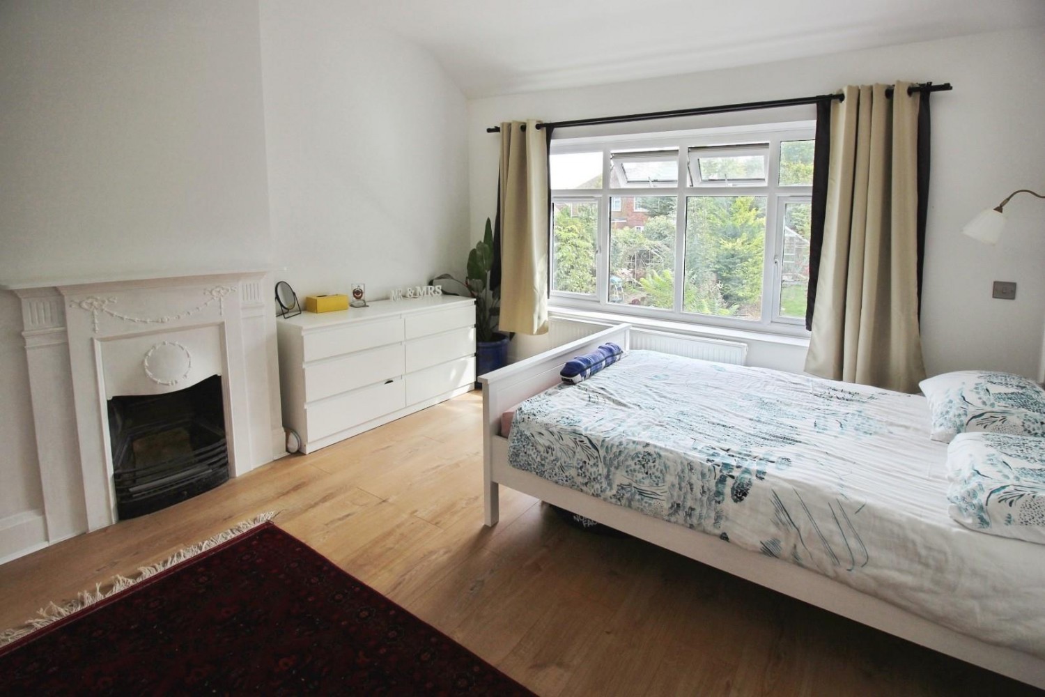 Willrose Crescent, London