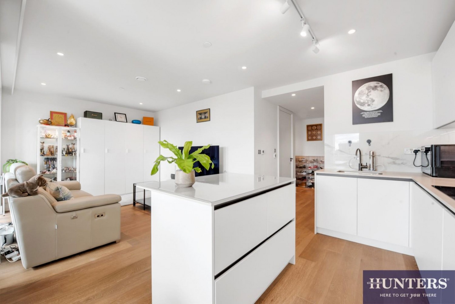 West Hampstead Central, West End Lane, London, NW6