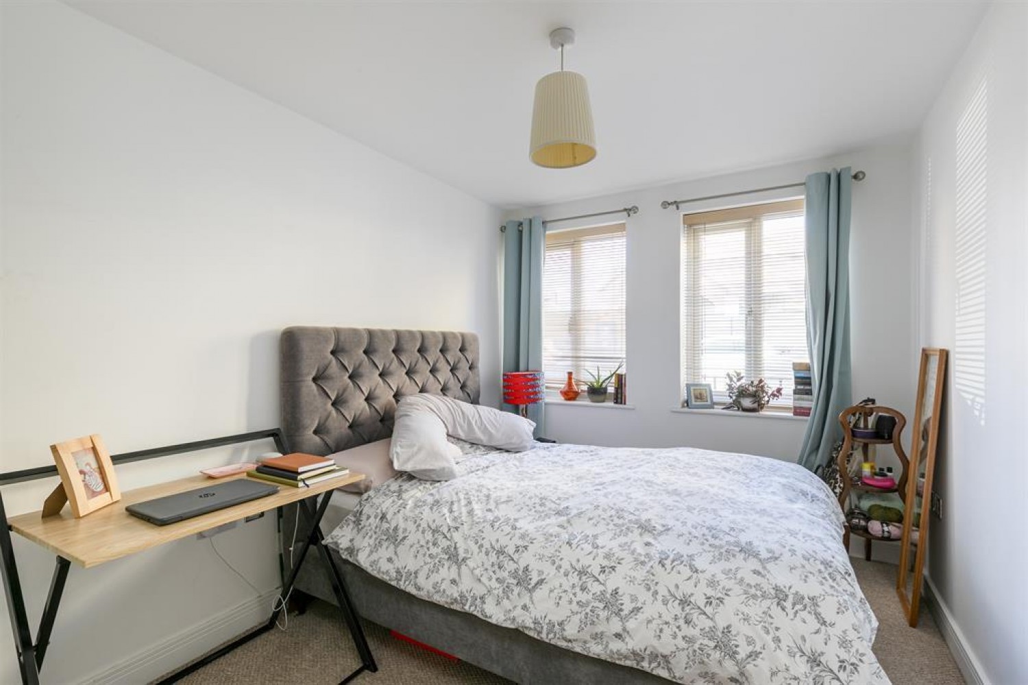 Defoe Road, London, N16