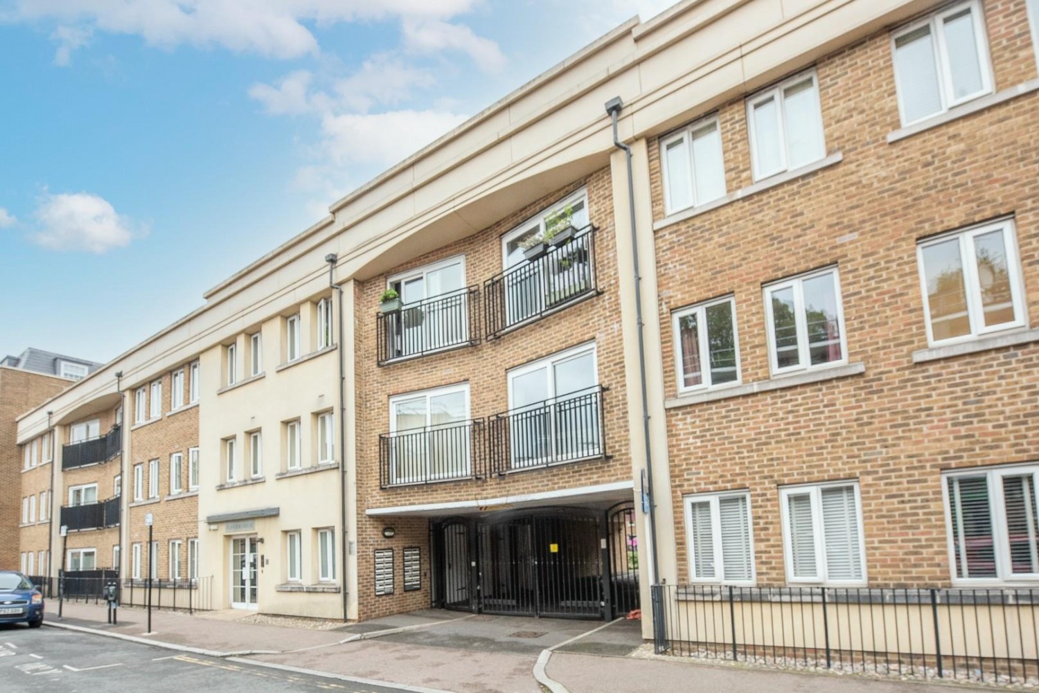 Defoe Road, London, N16