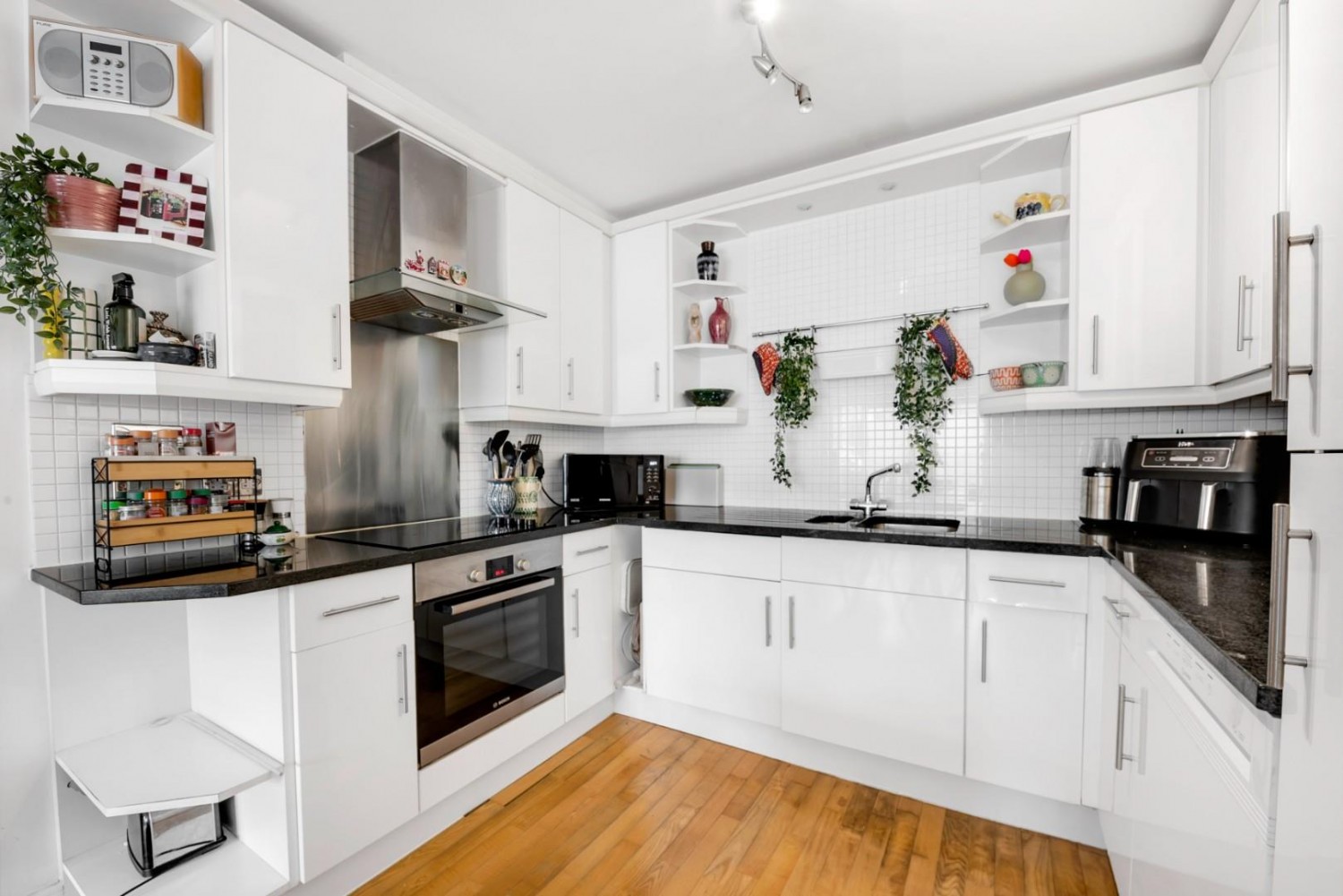 Defoe Road, London, N16