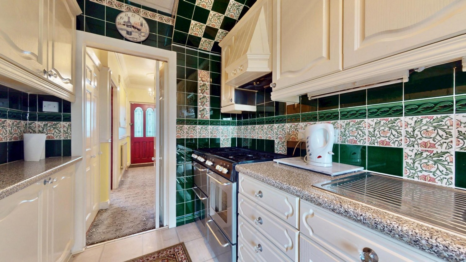 Coombewood Drive, Chadwell Heath, RM6