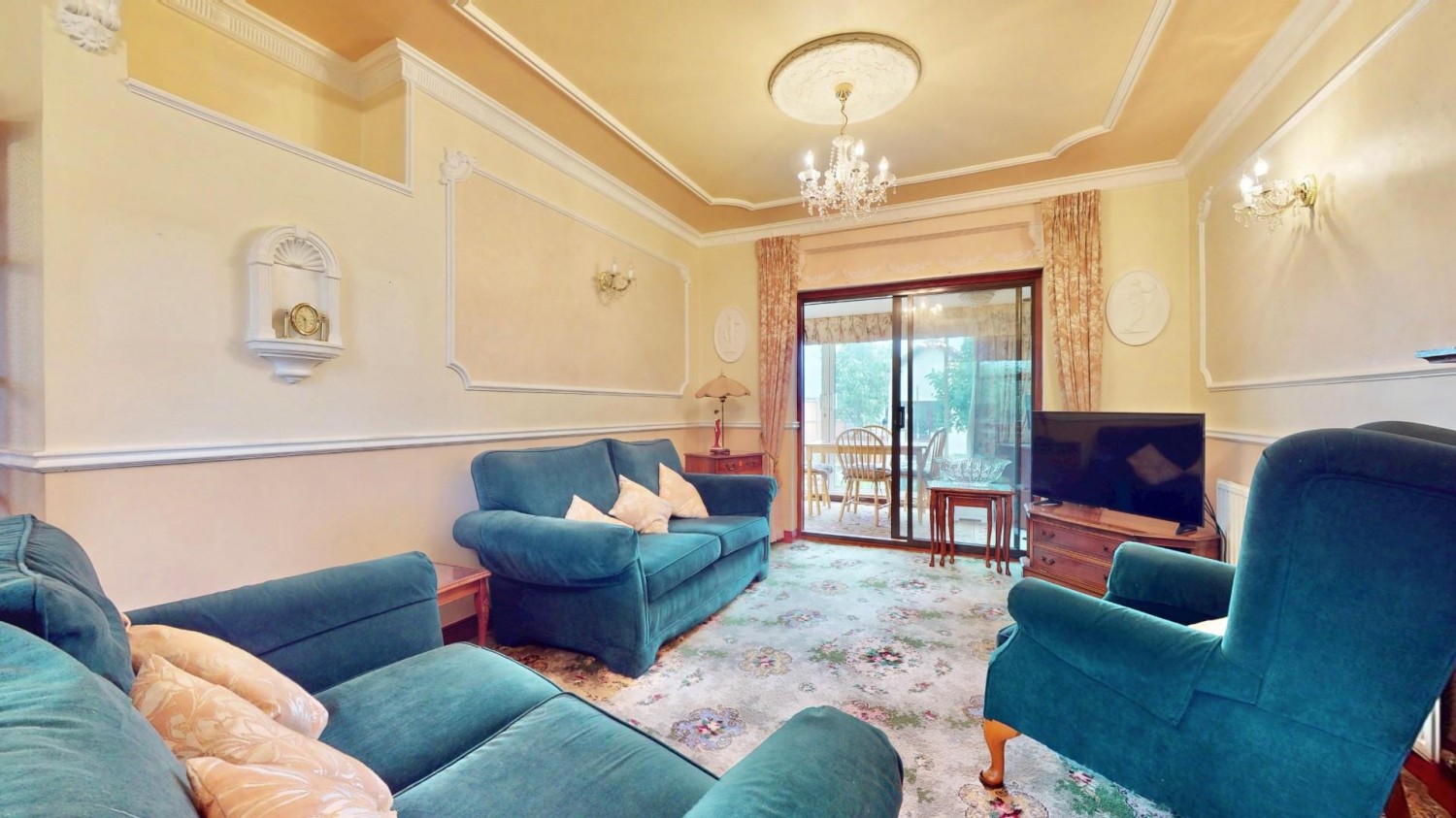 Coombewood Drive, Chadwell Heath, RM6