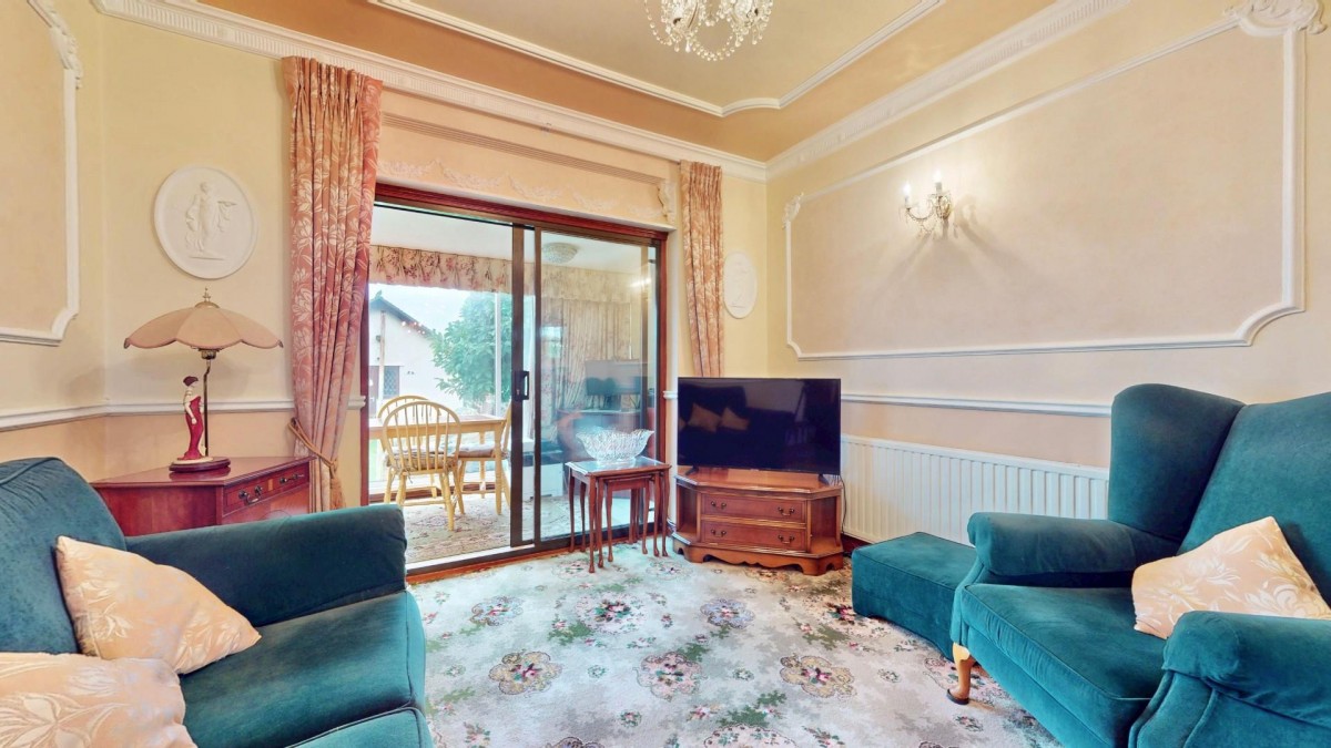 Coombewood Drive, Chadwell Heath, RM6