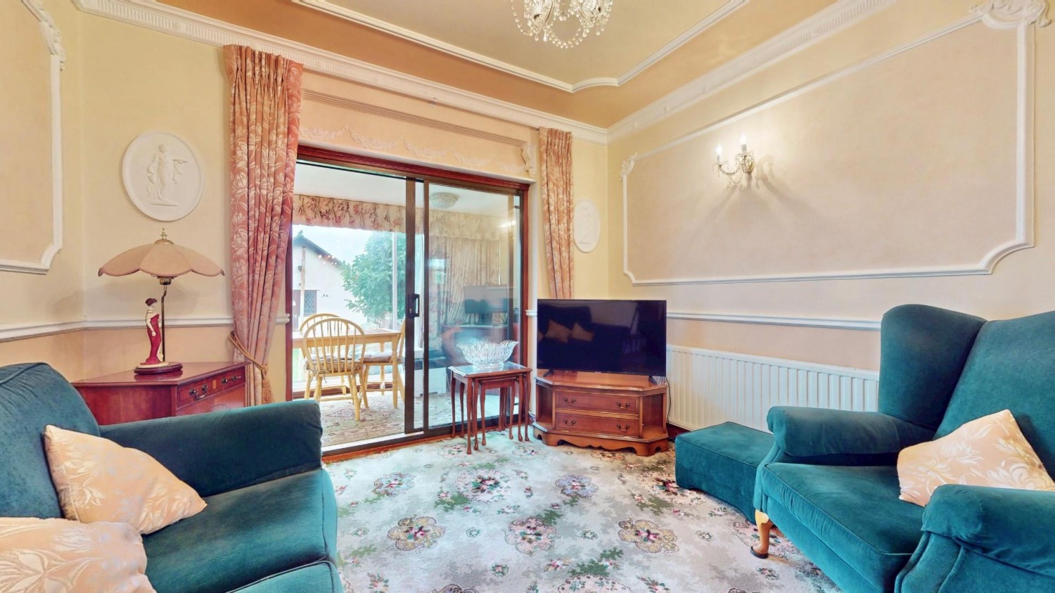 Coombewood Drive, Chadwell Heath, RM6