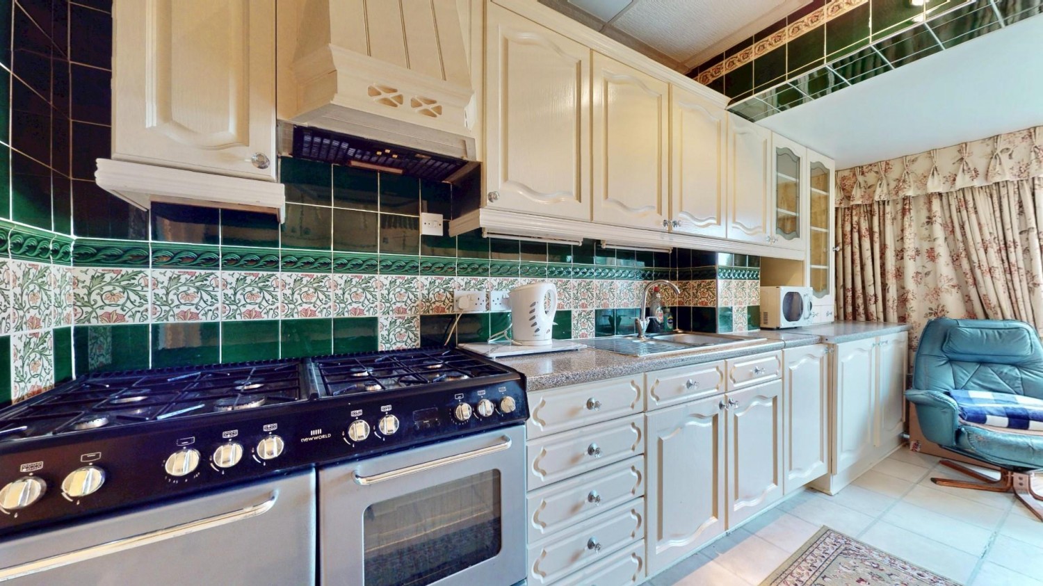 Coombewood Drive, Chadwell Heath, RM6