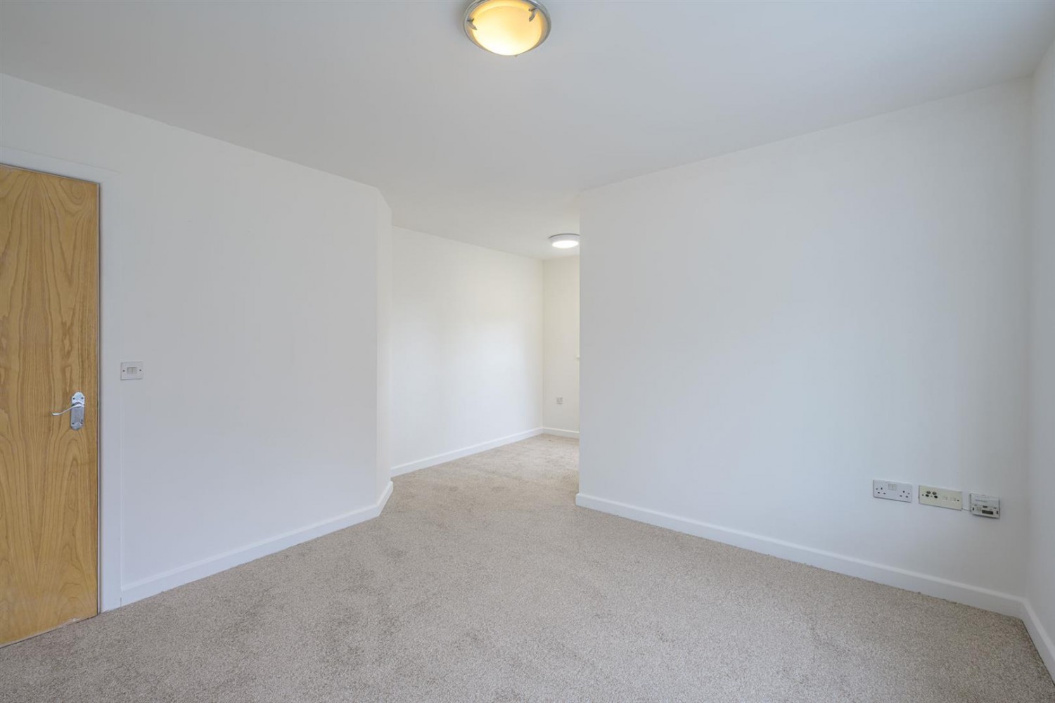Columbus Ave , Brierley Hill, DY5 1TW