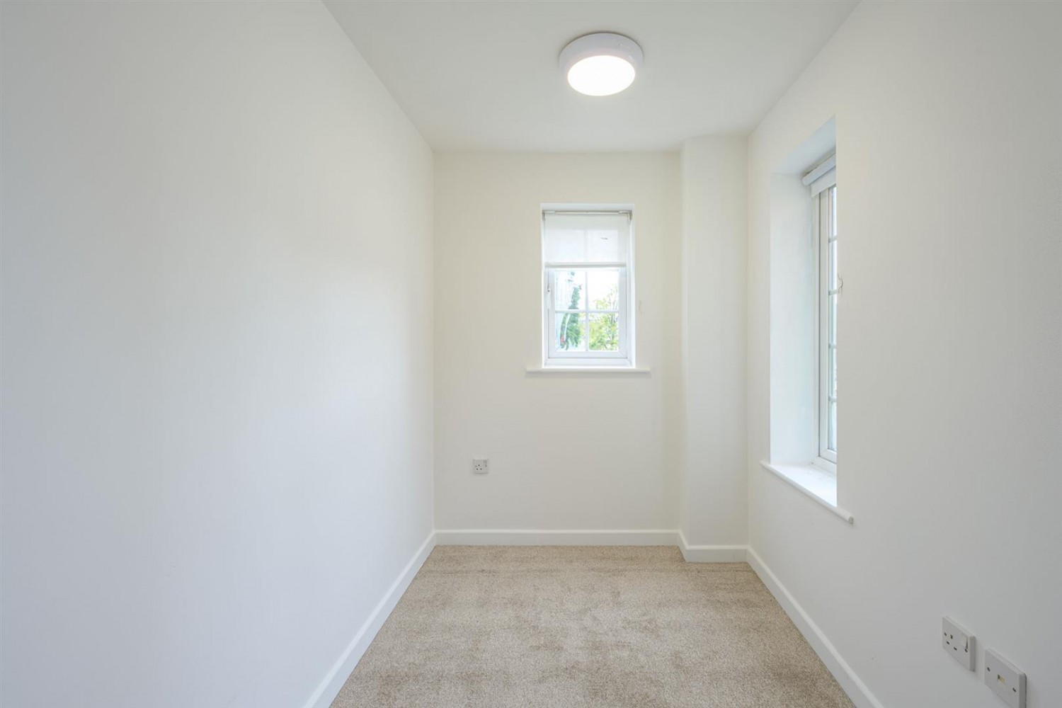 Columbus Ave , Brierley Hill, DY5 1TW