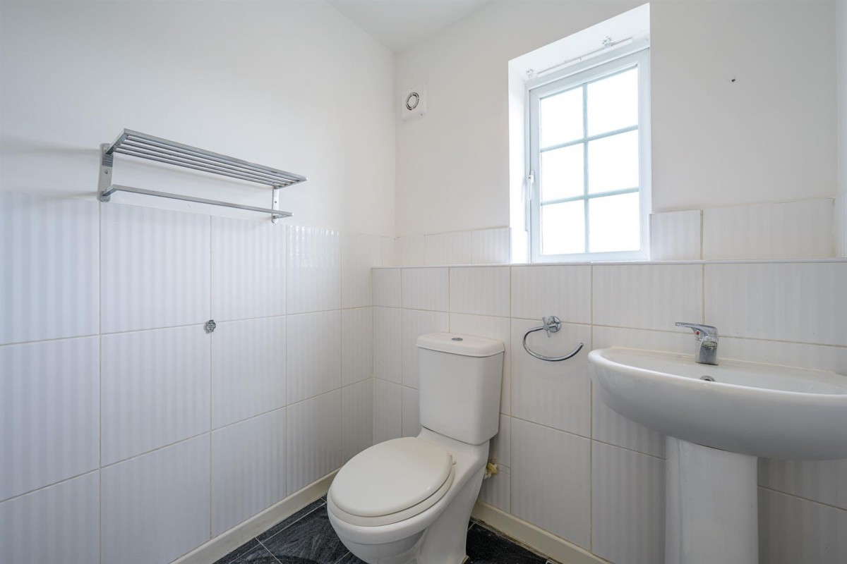 Columbus Ave , Brierley Hill, DY5 1TW