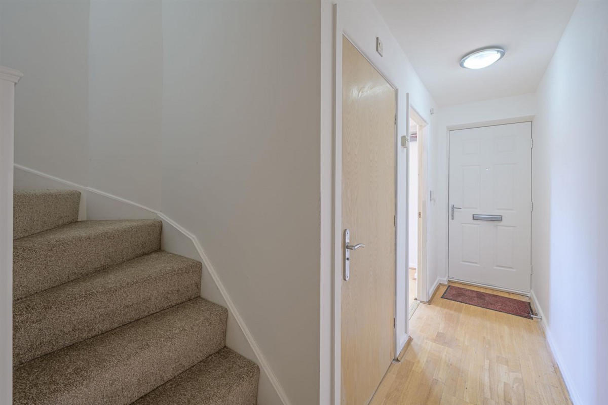 Columbus Ave , Brierley Hill, DY5 1TW