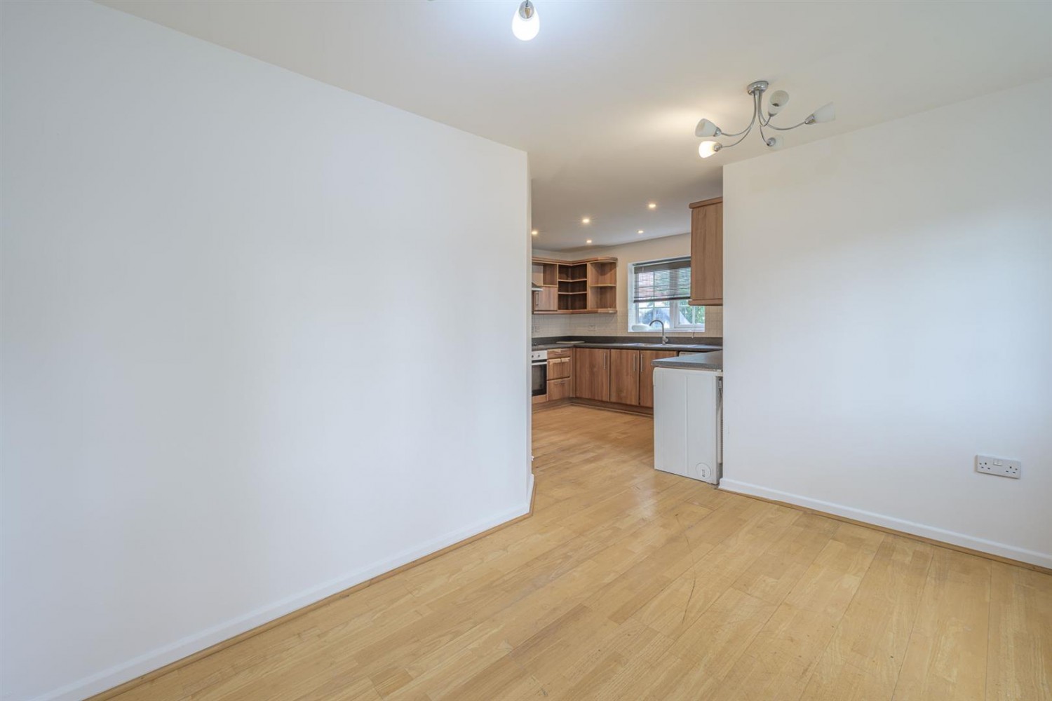 Columbus Ave , Brierley Hill, DY5 1TW