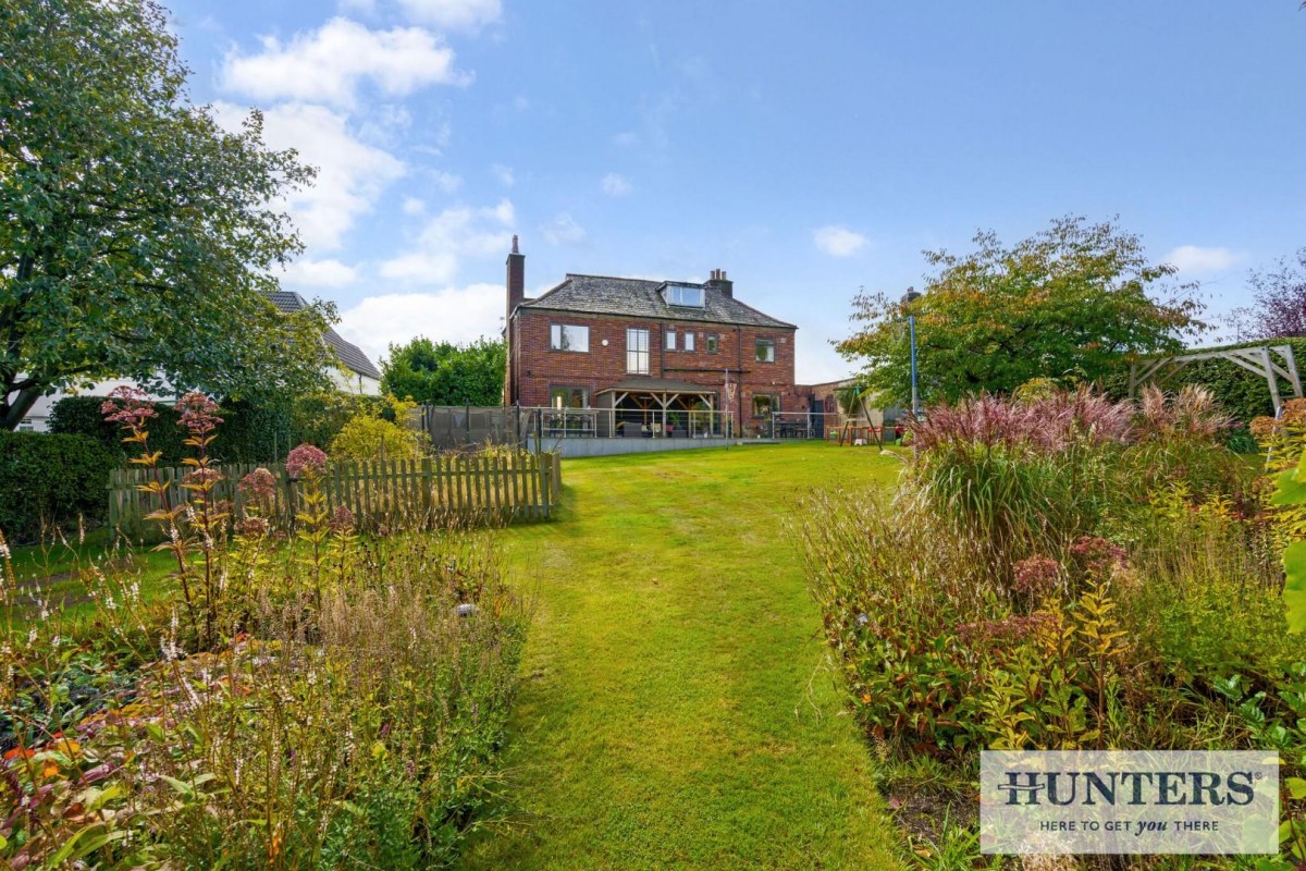 Hawksworth Lane, Guiseley, Leeds