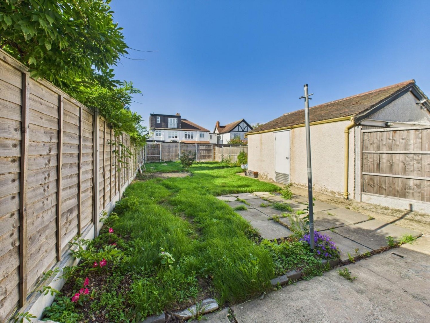 Rosedene Gardens, Ilford, IG2