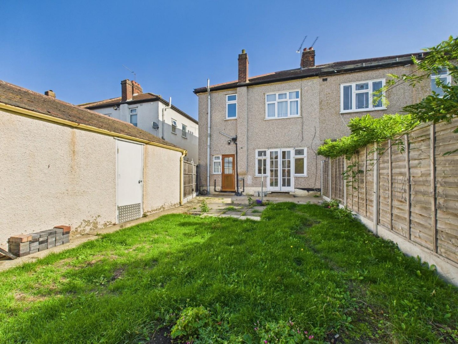 Rosedene Gardens, Ilford, IG2