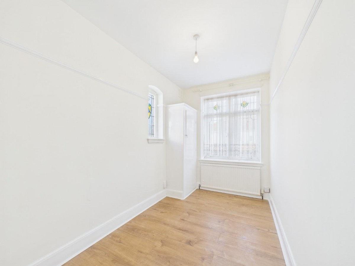 Rosedene Gardens, Ilford, IG2