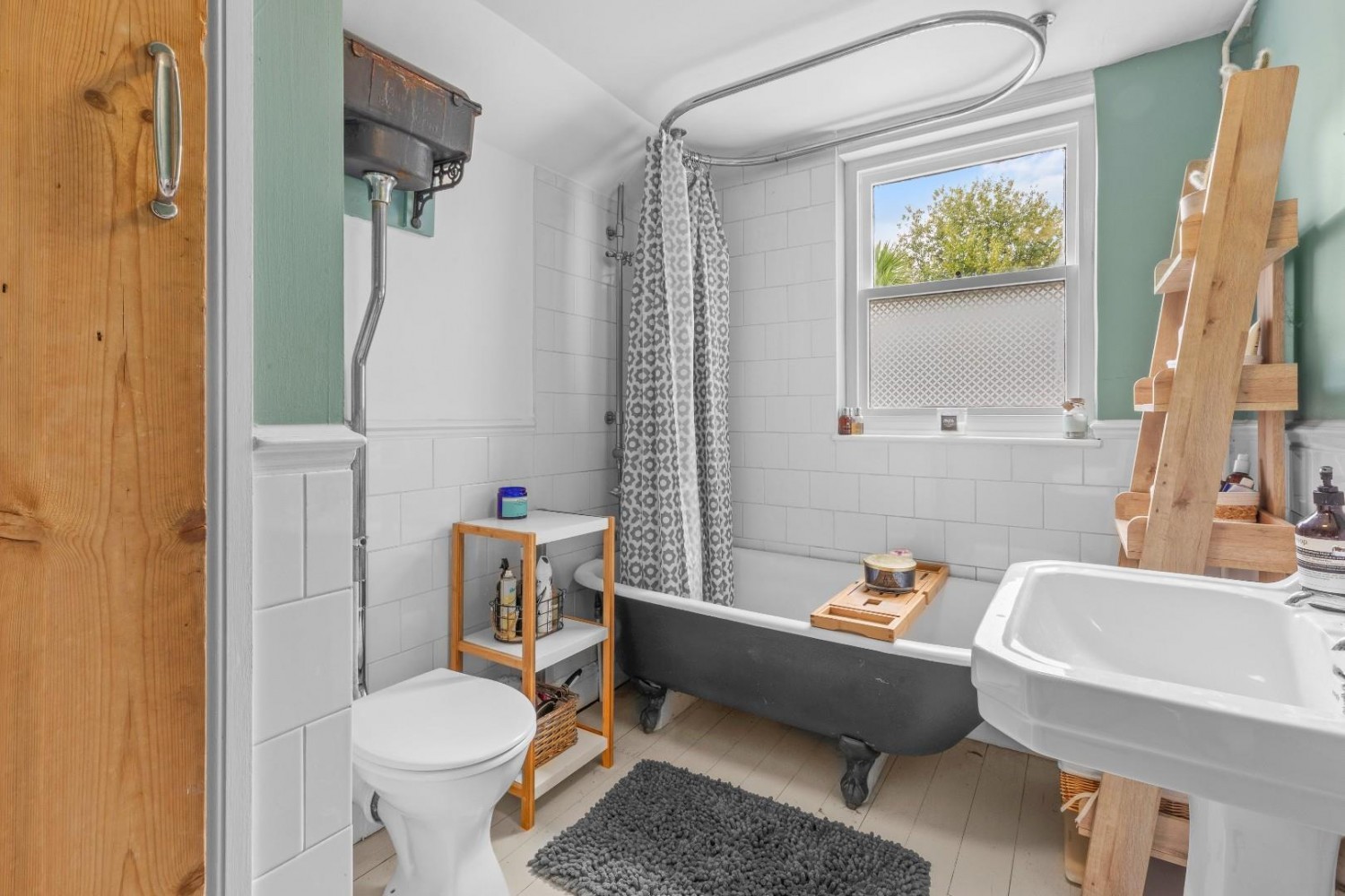 Station Road, Amersham, Buckinghamshire, HP7 0AH