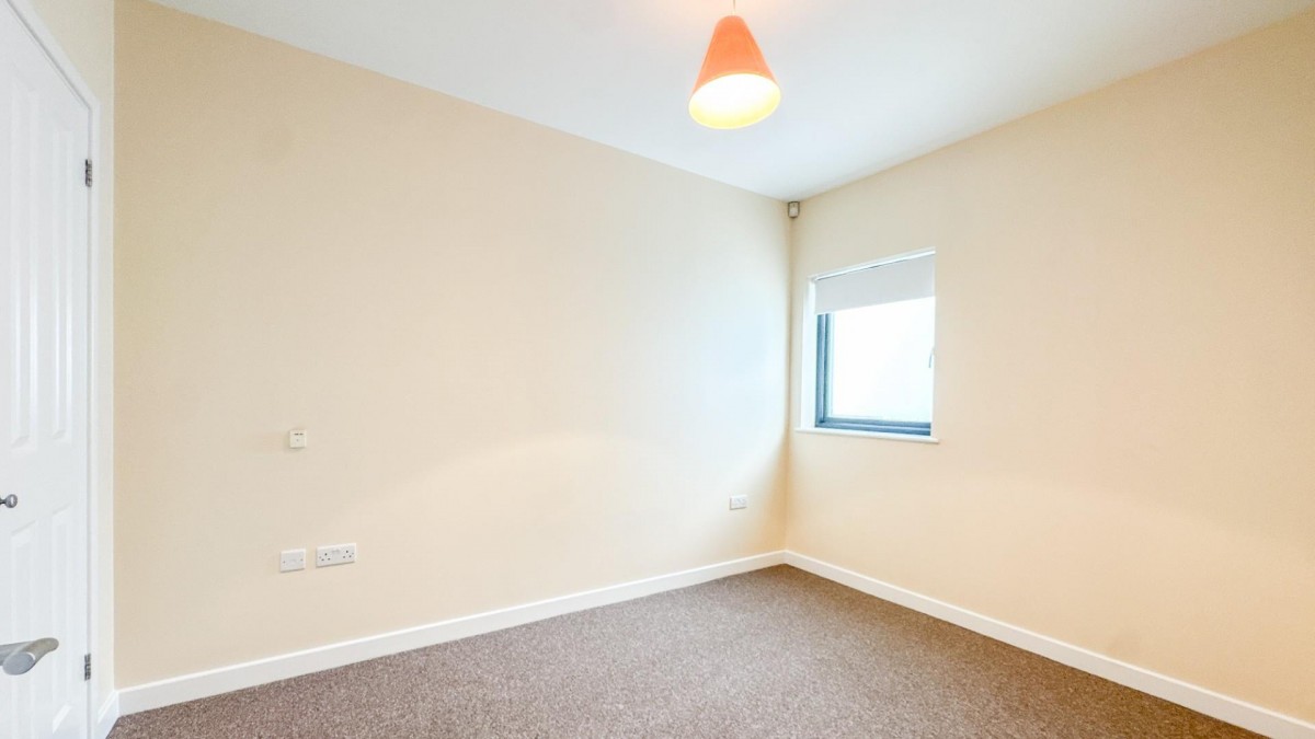 21 West, Skypark Road, BS3 3NA