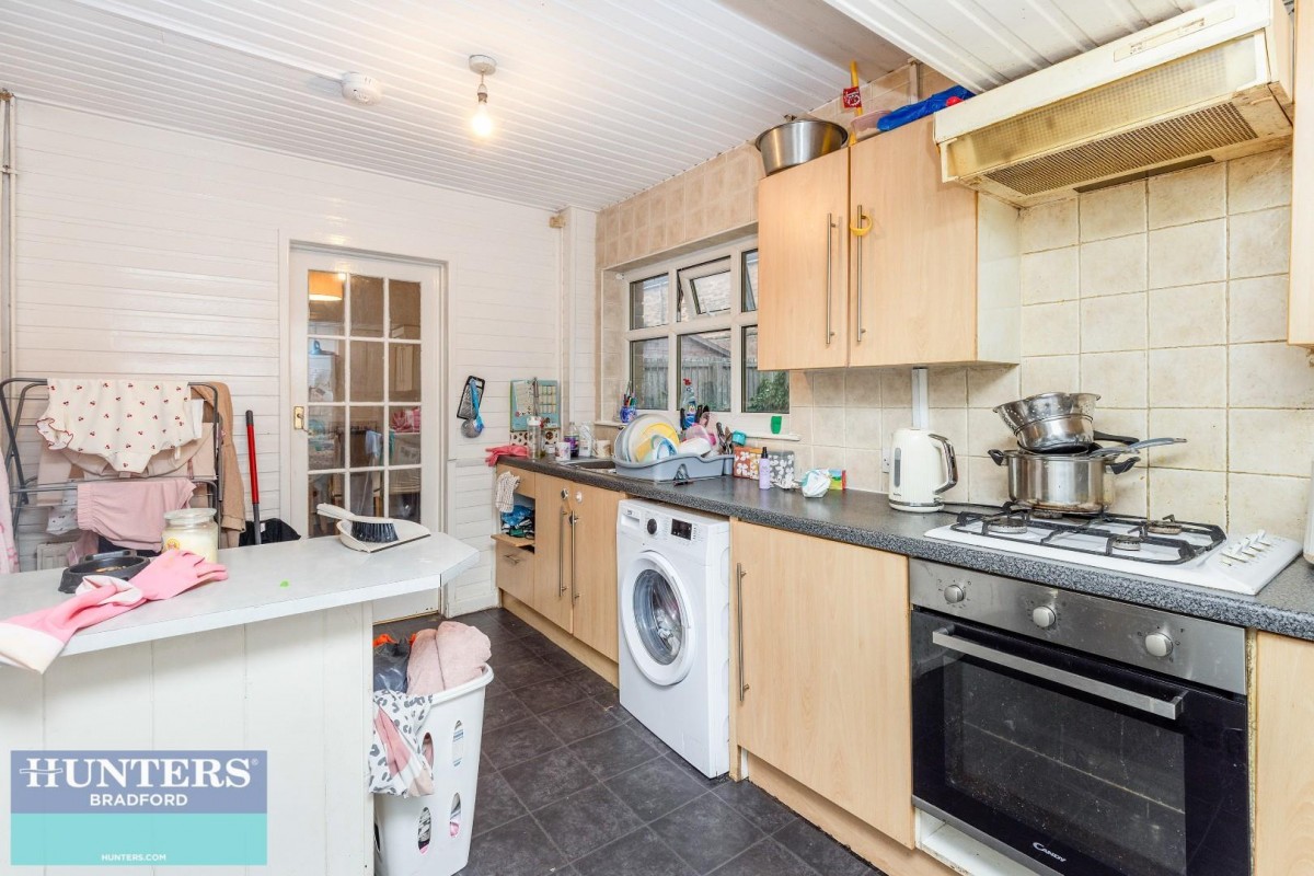 Farfield Avenue, Bradford, West Yorkshire, BD6 2HS