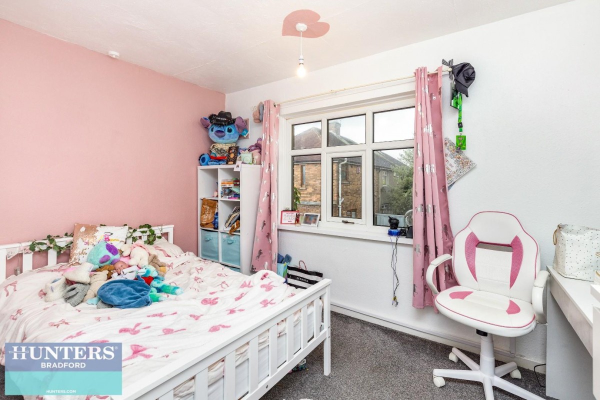 Farfield Avenue, Bradford, West Yorkshire, BD6 2HS