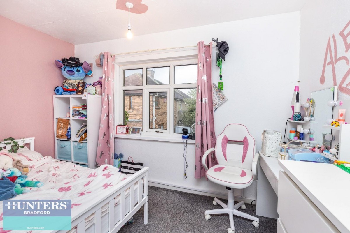 Farfield Avenue, Bradford, West Yorkshire, BD6 2HS