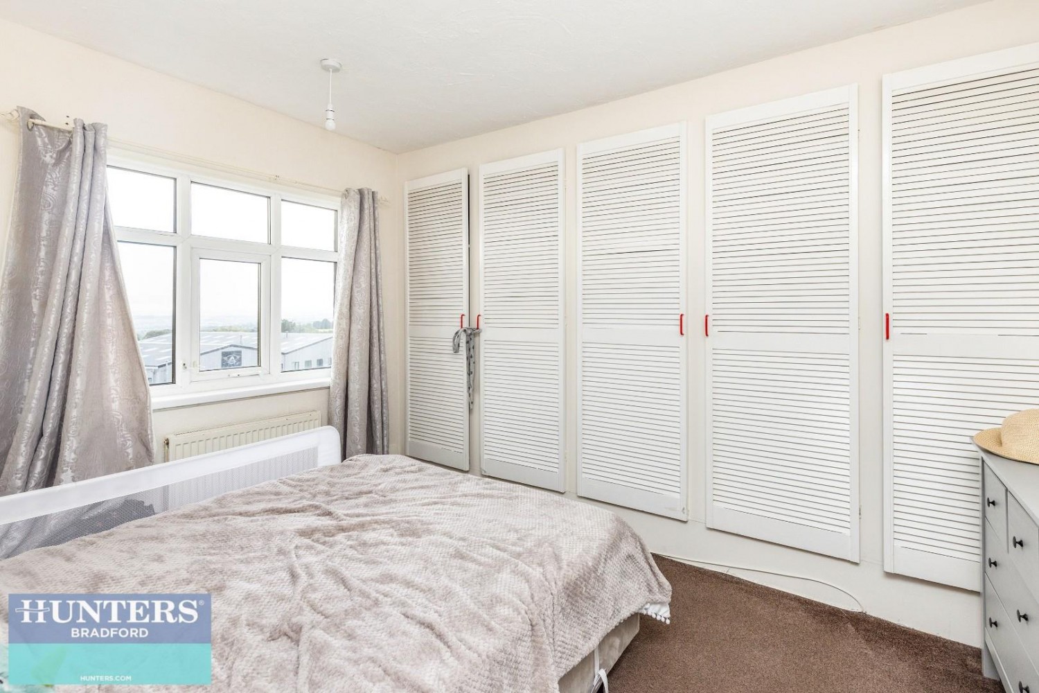 Farfield Avenue, Bradford, West Yorkshire, BD6 2HS